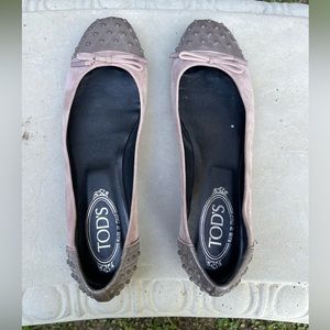 Like New Tod’s Suede Colorblock Embellished Ballet Flats - size 39